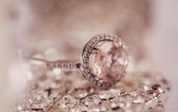 Жительница США случайно нашла уникальный алмаз в свой день рождения
