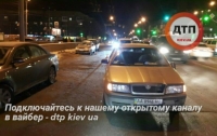 Масштабное ДТП в Киеве: водитель Skoda сбил детей на пешеходном переходе