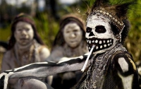 В Папуа-Новой Гвинее каннибалы съели семь колдунов, сорвав в стране выборы