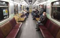 В киевском метро вводят жесткий контроль карантина