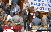 «Регионалы» требуют отставки алкоголиков и националистов