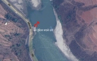 Автобус сорвался в реку в Непале: более 30 жертв
