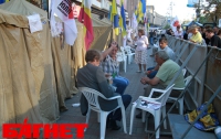Сторонники Тимошенко отмечают на Крещатике ее юбилей