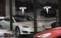 Tesla сокращает часть бизнеса