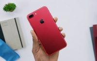 Красный iPhone 7 прошел испытание огнем (видео)
