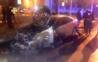 В Харькове сожгли Lexus топ-чиновника Генпрокуратуры