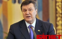 Янукович поинтересовался состоянием дел в армии