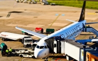 Столкновение на взлете: В аэропорту Нидерландов столкнулись два самолета с пассажирами
