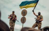 Прикордонники підняли український прапор в Тополях Харківської області