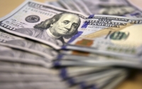 Украинцы продали валюты почти в четыре раза больше, чем купили