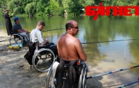 В Киеве прошел турнир рыбной ловли среди инвалидов-колясочников (ФОТО)