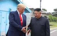 Трамп не зустрінеться з Кім Чен Ином під час поїздки до Азії
