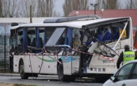 Во Франции в результате ДТП автобуса и грузовика погибли 6 детей