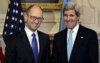 Яценюк обсудил с Керри ситуации на востоке Украины