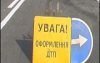 Из-за столкновения 4 автомобилей движение по Надднепровскому шоссе полностью парализовано 