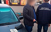 В Киеве представителя вуза задержали на взятке в тысячу долларов