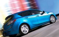 Mazda представила новую «тройку»