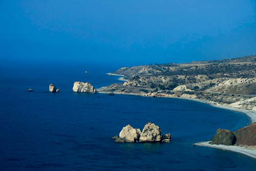 Именно в этом благодатном краю когда-то родилась Афродита, богиня любви и красоты