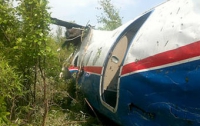 В России, совершая посадку, развалился на части Ан-24