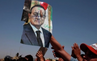 Экс-президента Египта приговорили к пожизненному заключению 