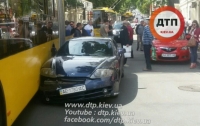ДТП в Киеве: на Софиевской Hyundai протаранил троллейбус