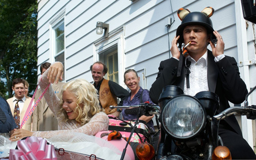 Сиенна Миллер, наслаждается, медовым месяцем, Главная героиня, комедии, Медовый месяц Камиллы, продолжает пополнять, свой список любовников Сиенна Миллер, наслаждается, медовым месяцем, Главная героиня, комедии, Медовый месяц Камиллы, продолжает пополнять, свой список любовников