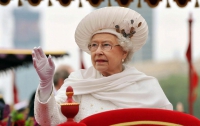 Британская королева ищет в интернете горничную с зарплатой $1891