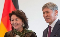 Полиция взялась уже и за жену бывшего президента Кыргызстана