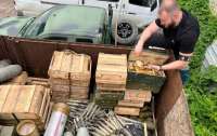 Понад 10 тонн боєприпасів: у Харківській області знайшли схованку окупантів