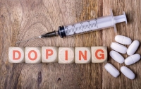 Более 10 000 китайских спортсменов принимали допинг, - врач