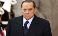 Берлускони начнет работать в доме престарелых с 9 мая