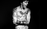 Лещенко покрыл свое тело татуировками