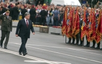 Порошенко примет военный парад в Киеве