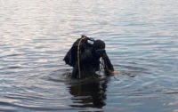 В Киеве из озера достали тело мужчины
