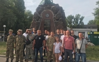 Журналистка Соколовская: Неопетлюровцев, которые осквернили памятник пушке в Киеве, должны судить