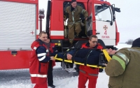 Врачей к пациенту доставили пожарники