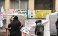 Пикеты активистов под зданием ГАСИ организованы строительной мафией для увольнения конкурента Елены Костенко, - СМИ