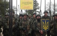 Аксенов национализировал украинские военные части в Крыму