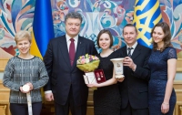 Порошенко обвинил Россию в грабежах на Донбассе
