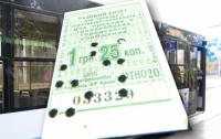 В Крыму пассажирам троллейбусов навязывают покупку билетов пачками