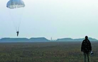 Украинские десантники провели испытания новых парашютов