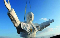 В Польше презентуют статую Папы Римского 