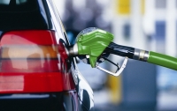 На АЗС резко поднялись цены на все виды топлива