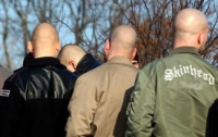 Российских скинхедов не пустили в Великобританию