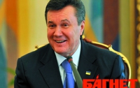 Янукович поздравил украинцев с Днем защитника Отечества
