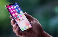Украинец пытался нелегально провезти 43 iPhone X