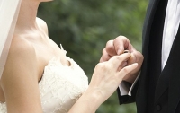 Бракосочетание за сутки теперь регистрируют еще в восьми городах