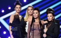 Сестры Кардашьян получили награду премии People’s Choice Awards