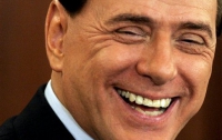 Берлускони посоветовал женщинам любить парней побогаче