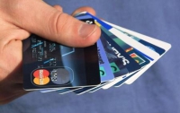 Банковская служащая украла с пластиковых карт клиентов 70 тыс. грн.